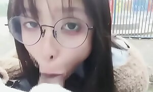 [JapanXAmateur porno ] Bush-league Japanese Girl Engulfing Dick At A Park