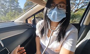 Pinay nurse girl drilled in Unseat Captaincy inside the car, Pinick up si nurse libreng kantot para sa libreng sakay