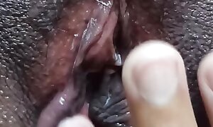 Asian babe like pussy fingering