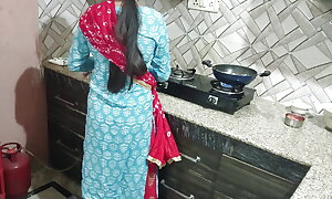 bhabhi ne devar ke saath kiye maze kitchenette main jab hasband duty pe the in hindi voice