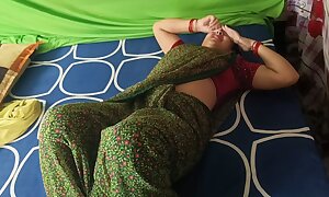 Beautiful widowed Bhabhi's brother-in-law from her neighbourhood went to her house together with fucked her together with had fun (in Hindi voice)